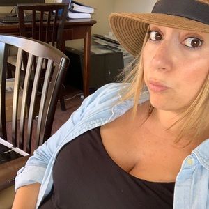 Meet your Posher, Melissa